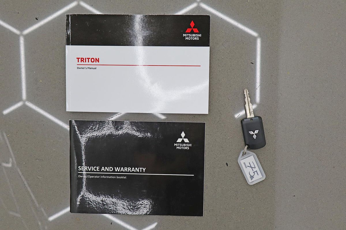 2021 Mitsubishi Triton GLX MR 4X4
