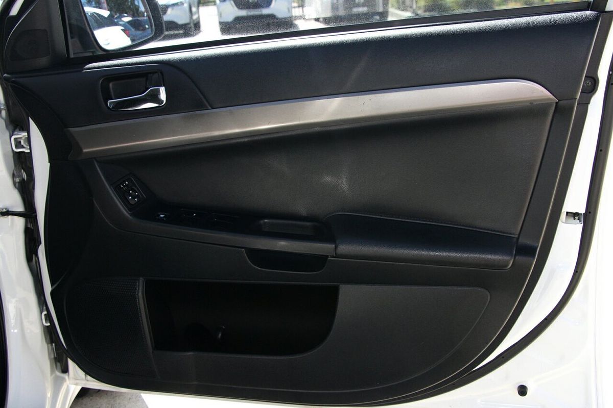 2013 Mitsubishi Lancer ES CJ