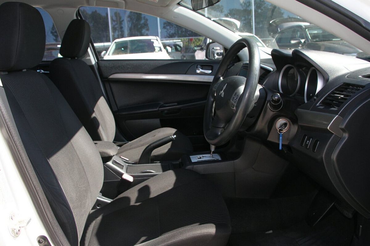 2013 Mitsubishi Lancer ES CJ