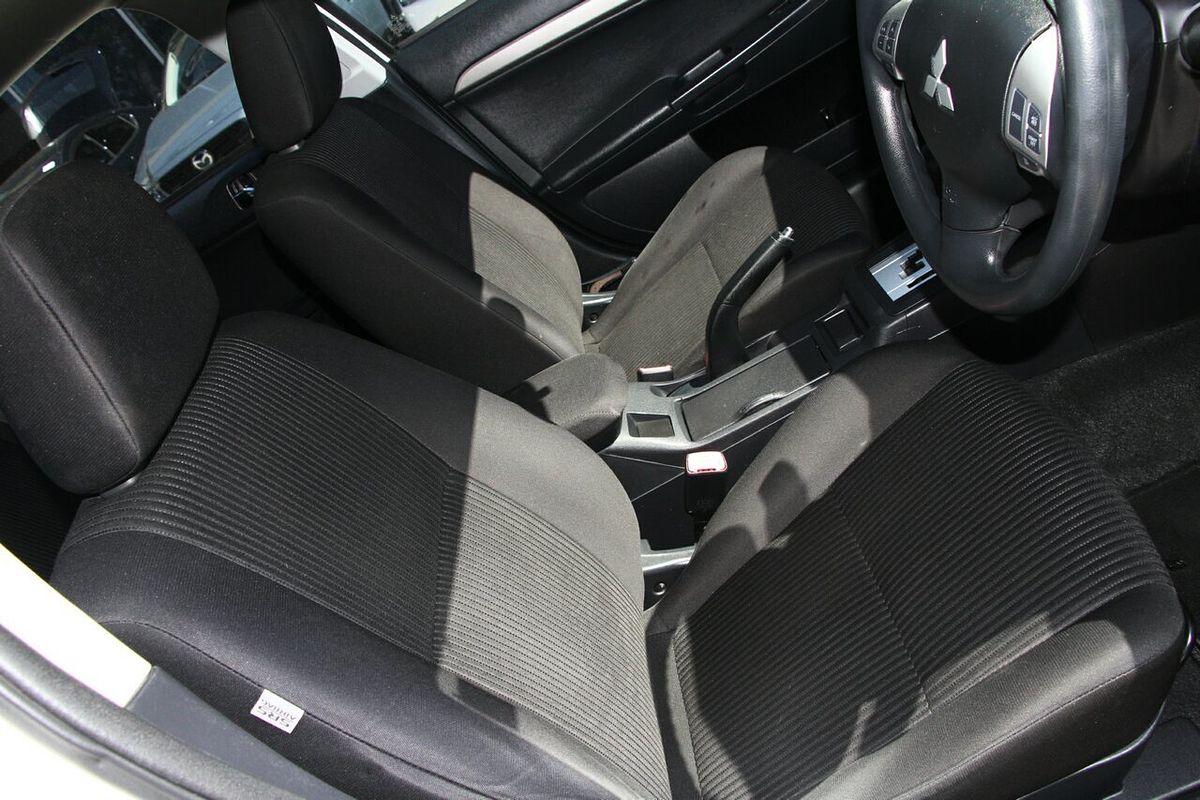 2013 Mitsubishi Lancer ES CJ