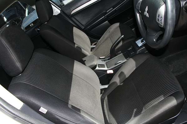 2013 Mitsubishi Lancer ES CJ