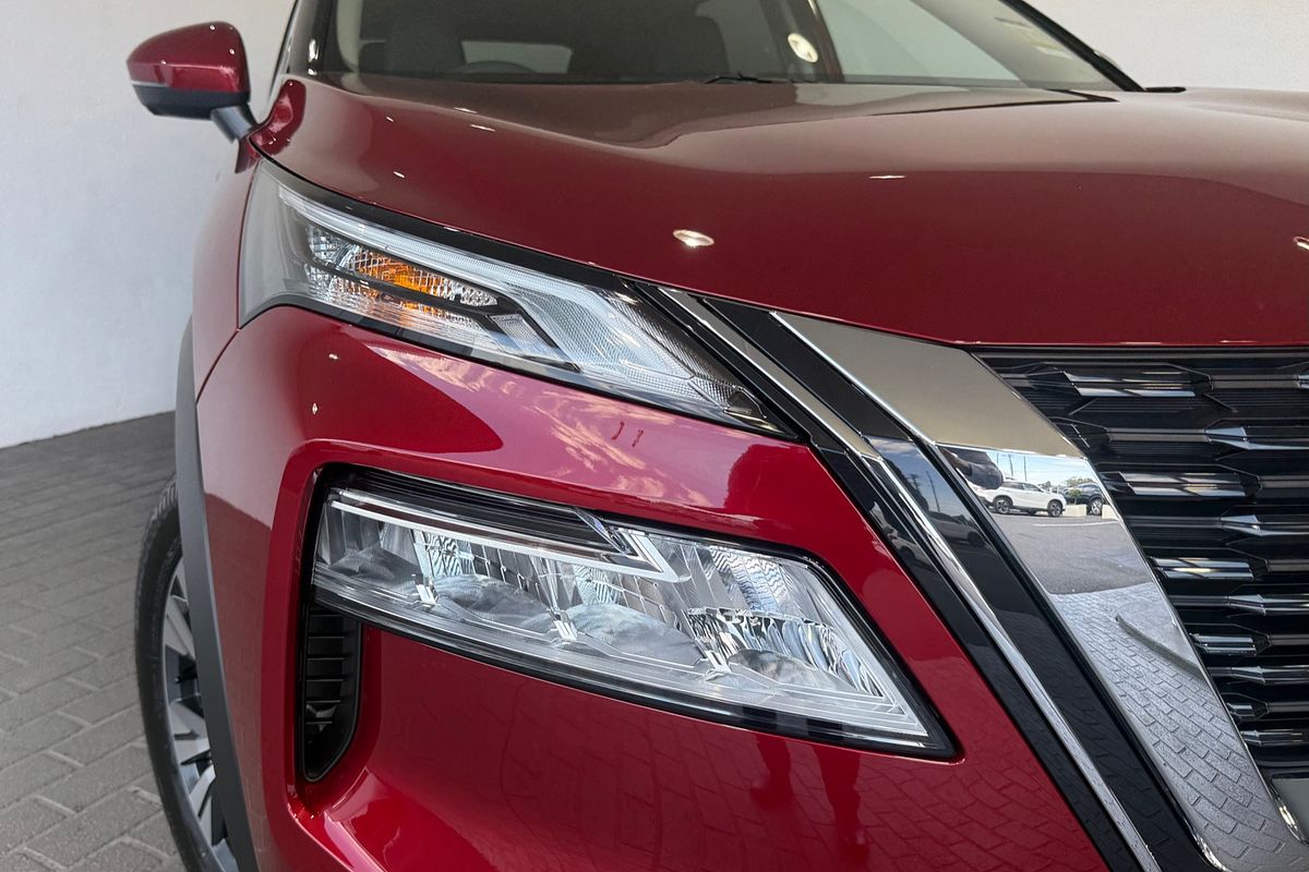 2025 Nissan X-TRAIL ST-L T33