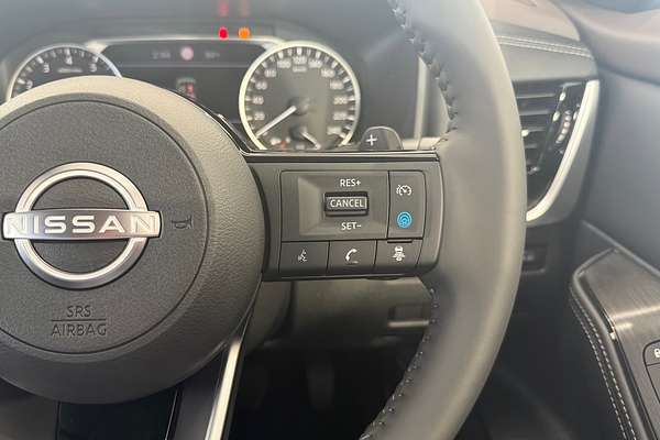 2025 Nissan X-TRAIL ST-L T33