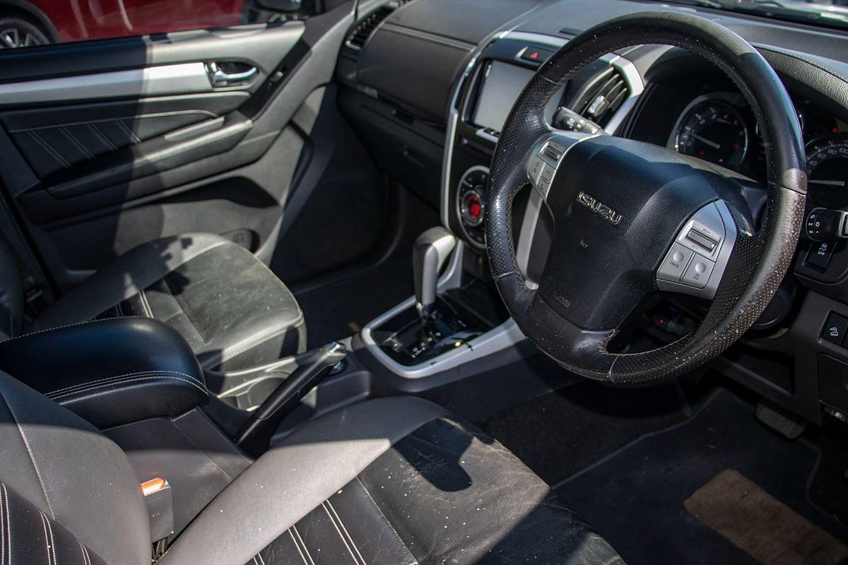 2018 Isuzu MU-X LS-T