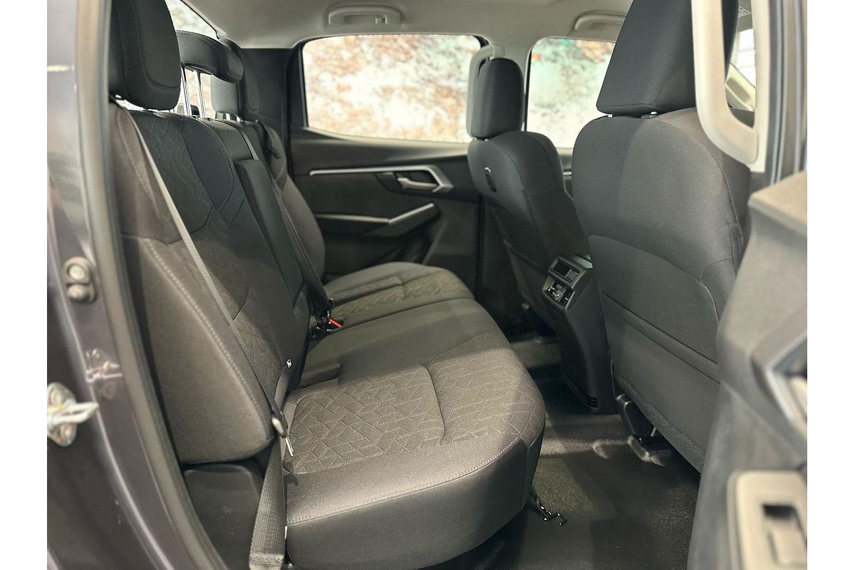 2025 Isuzu D-MAX LS-M 4X4