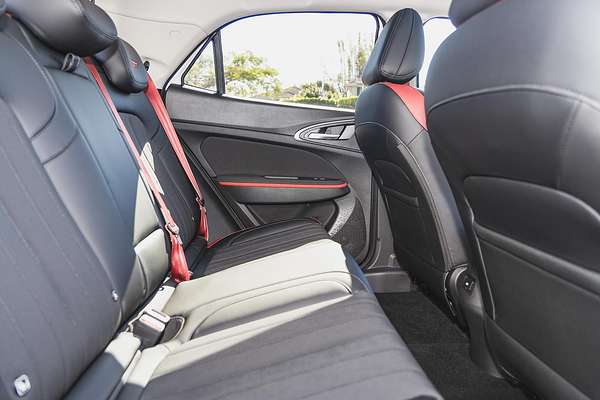 2025 GWM Ora GT ES11