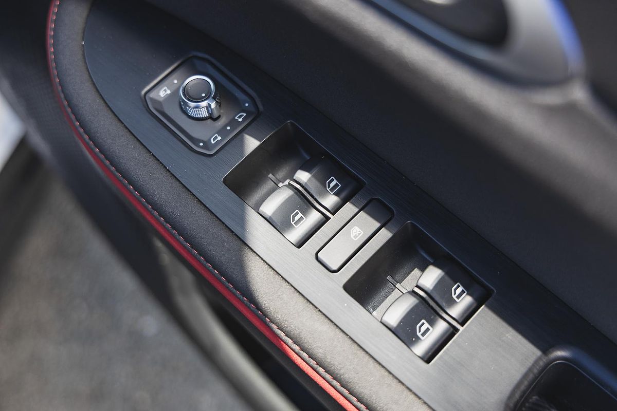 2025 GWM Ora GT ES11