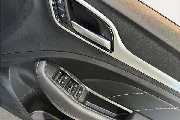 2024 MG ZS Excite AZS1