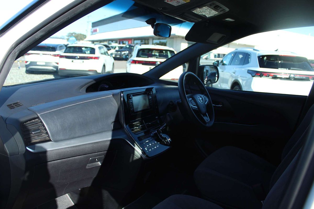 2018 Toyota Tarago GLi ACR50R