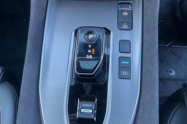 2025 Nissan QASHQAI N-DESIGN e-POWER J12