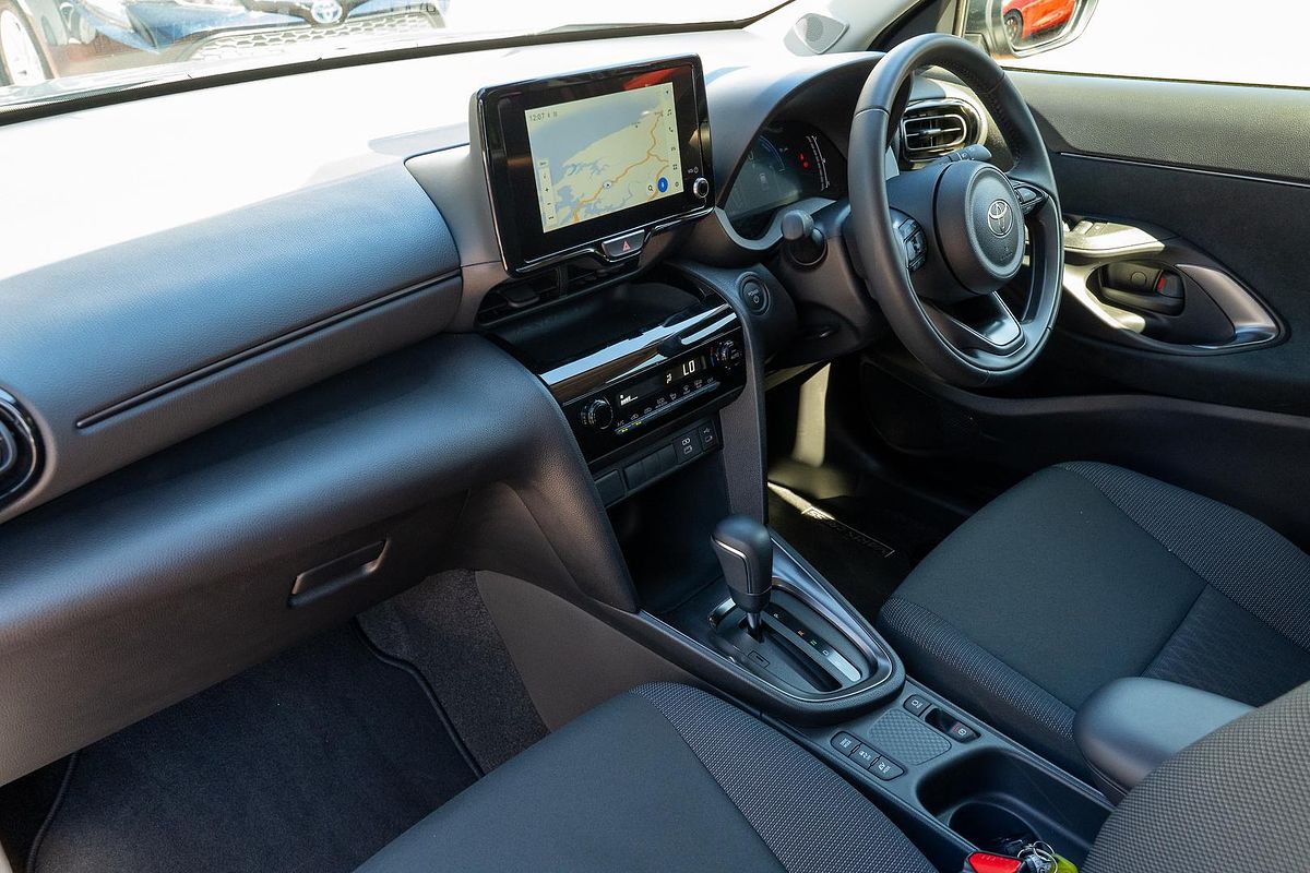 2024 Toyota Yaris Cross GXL MXPJ10R