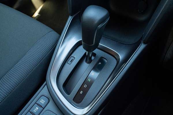 2024 Toyota Yaris Cross GXL MXPJ10R