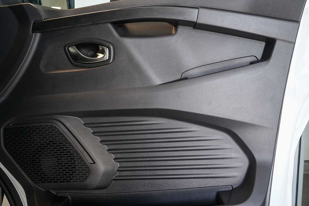 2024 Renault Trafic Premium X82 LWB