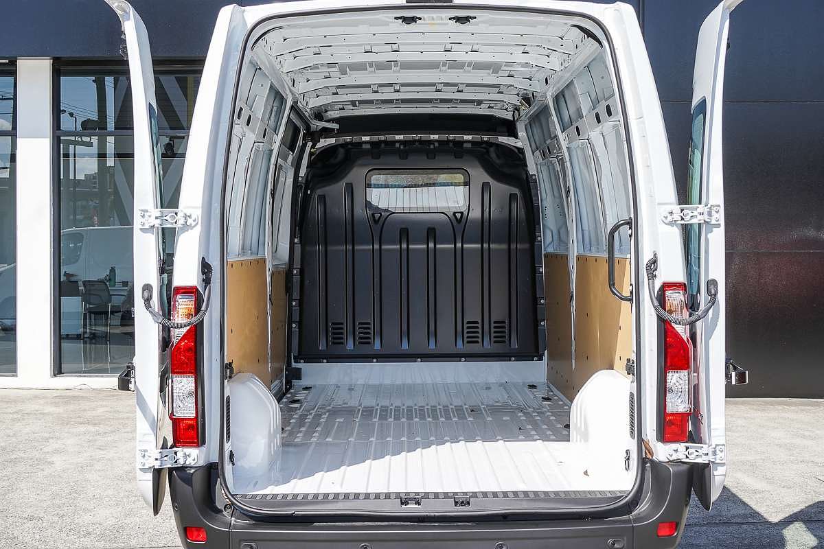 2024 Renault Master Pro 110kW X62 Phase 2 LWB Mid Roof
