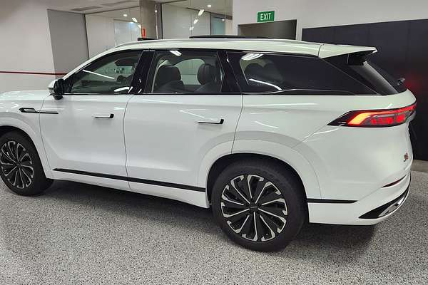 2025 Jaecoo J8 Track