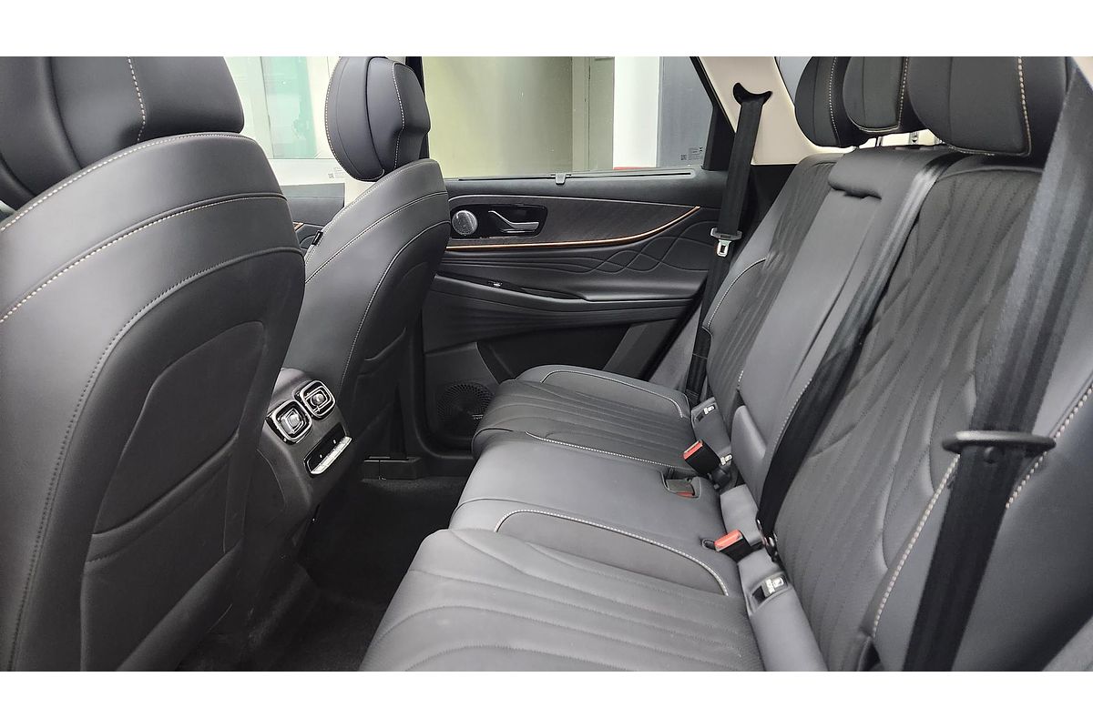 2025 Jaecoo J8 Track