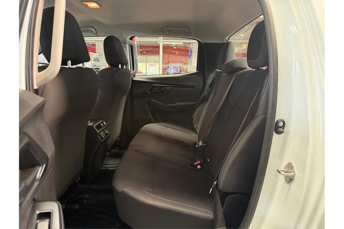 2022 Isuzu D-MAX SX High Ride Rear Wheel Drive