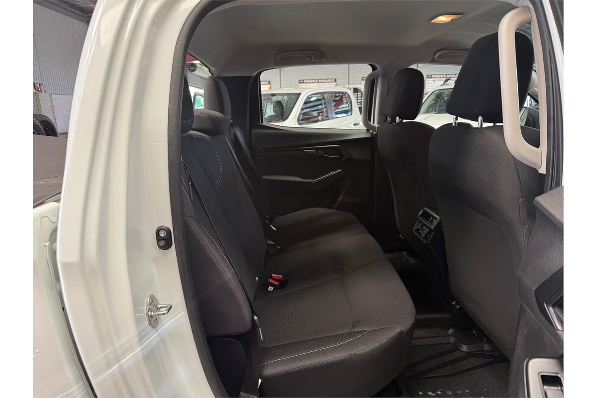 2022 Isuzu D-MAX SX High Ride Rear Wheel Drive