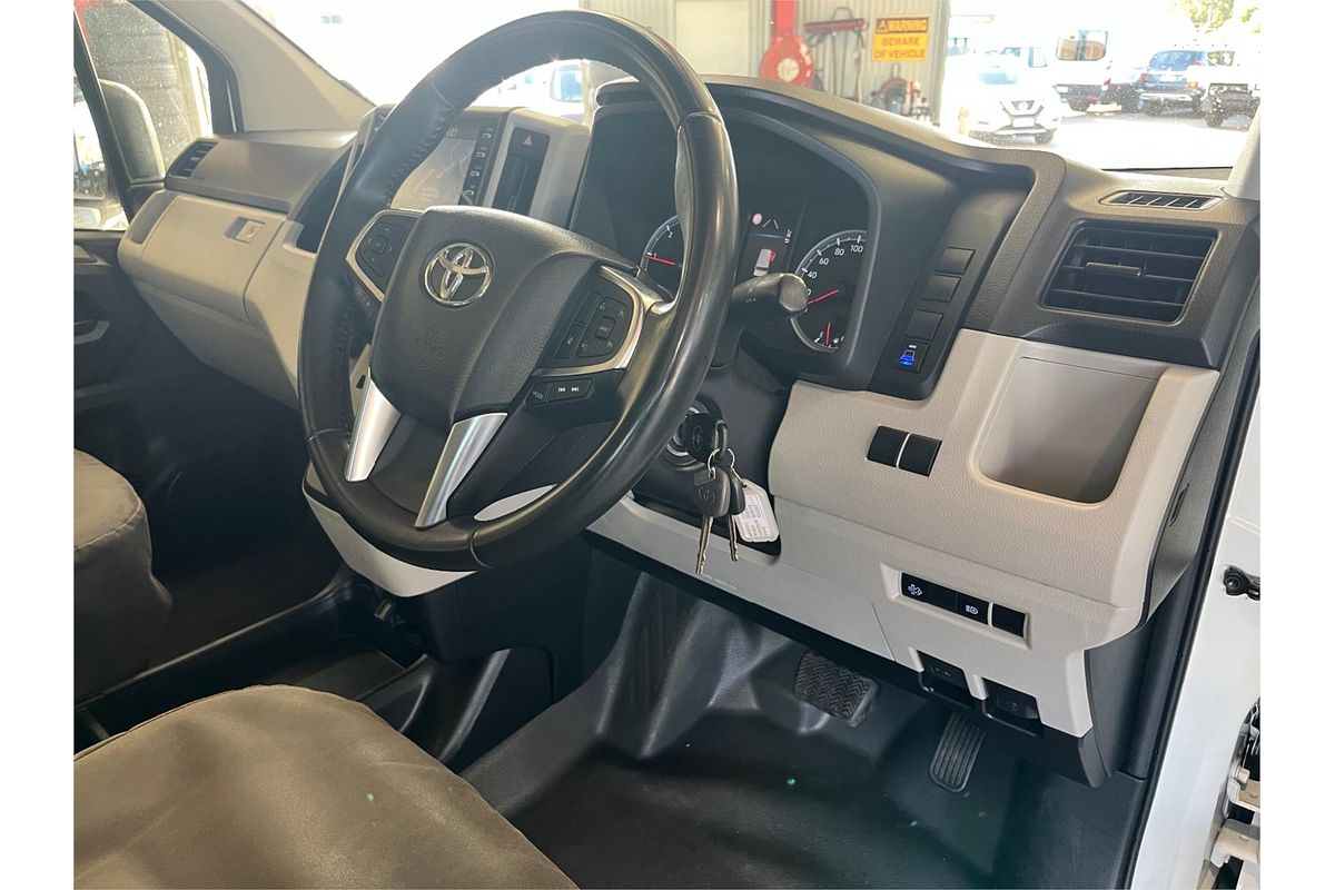 2020 Toyota Hiace Commuter GDH322R ELWB High Roof