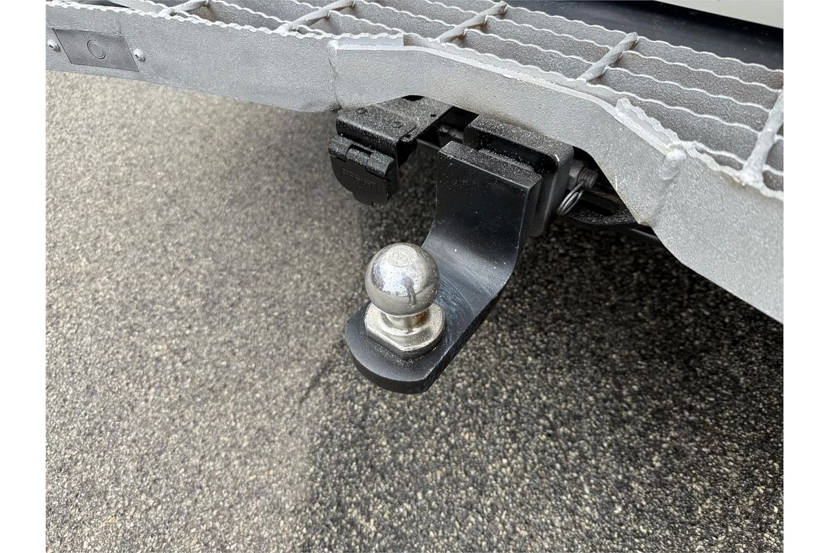 2020 Toyota Hiace Commuter GDH322R ELWB High Roof