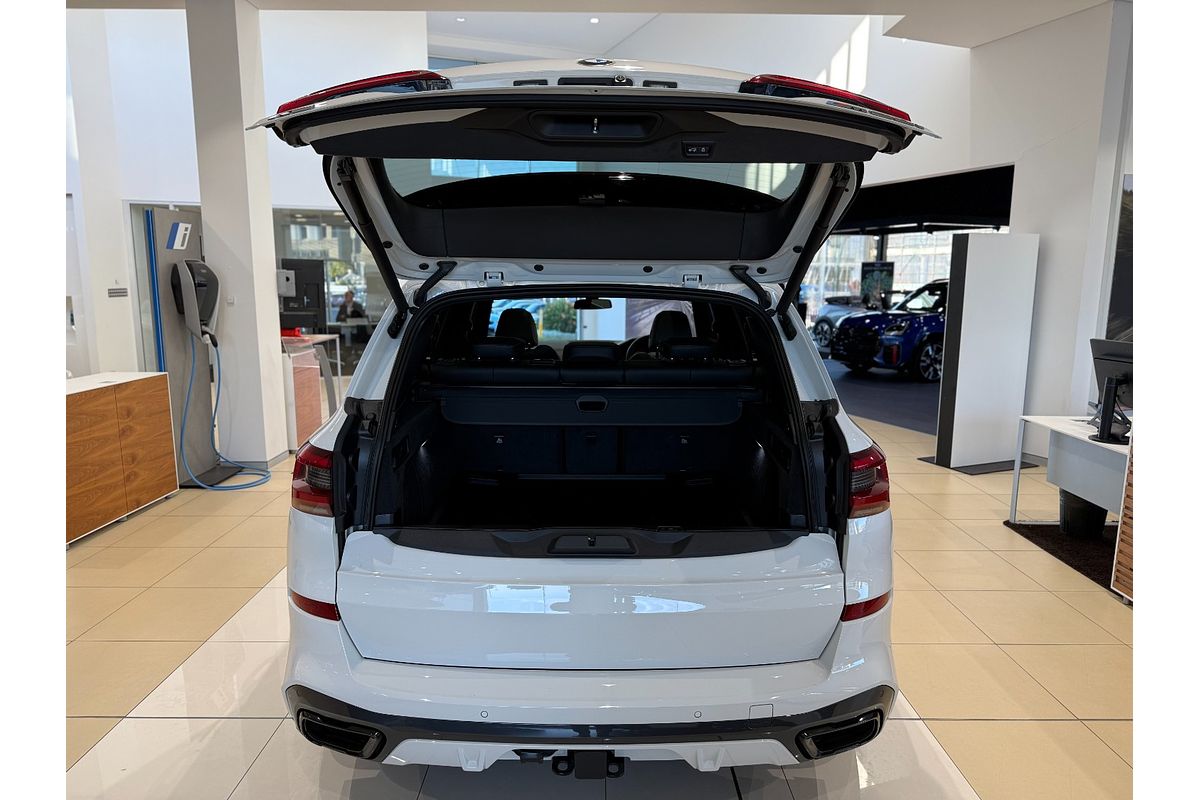 2023 BMW X5 M50i G05