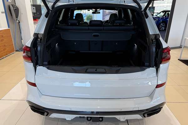 2023 BMW X5 M50i G05