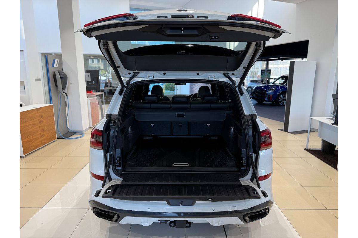 2023 BMW X5 M50i G05