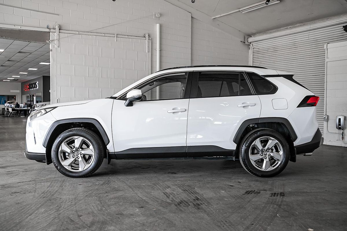 2021 Toyota RAV4 GXL MXAA52R