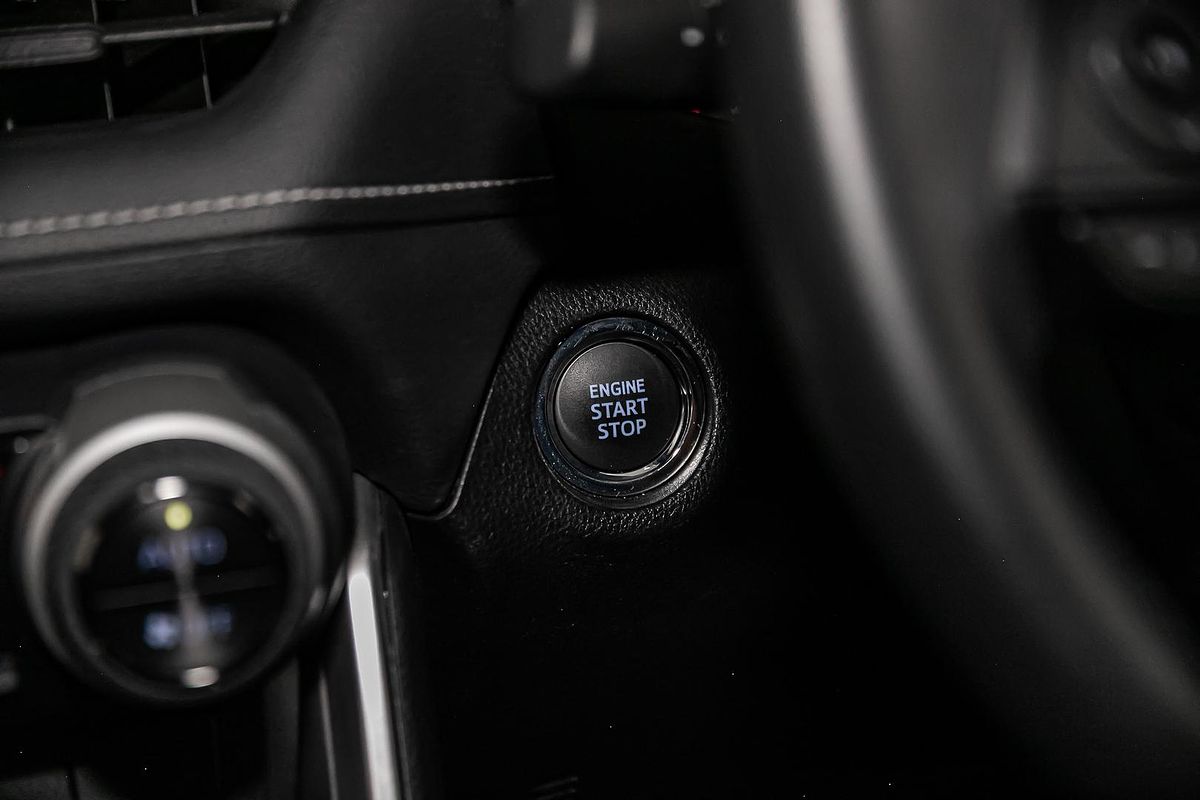 2021 Toyota RAV4 GXL MXAA52R