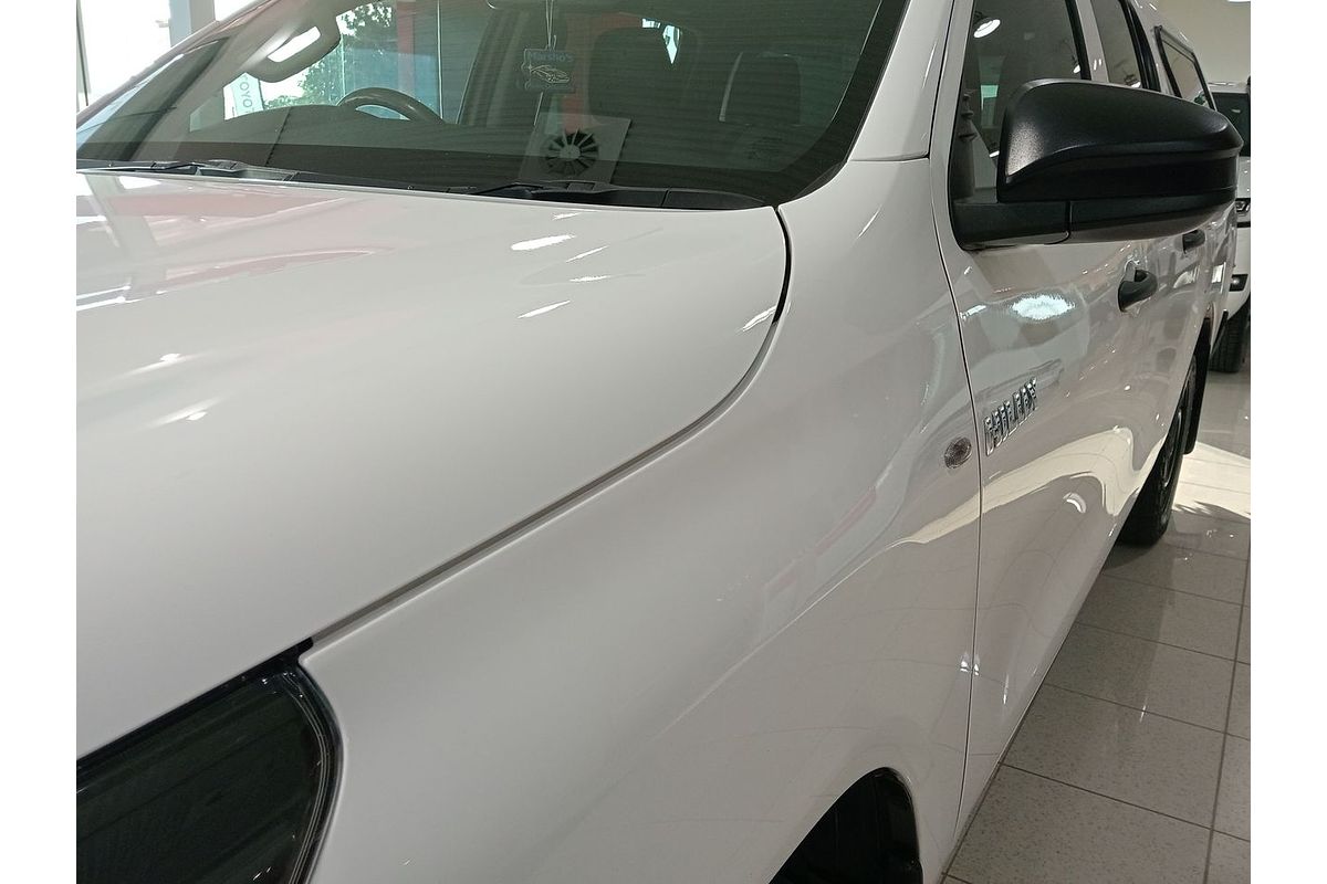 2016 Toyota Hilux Workmate GUN122R Rear Wheel Drive