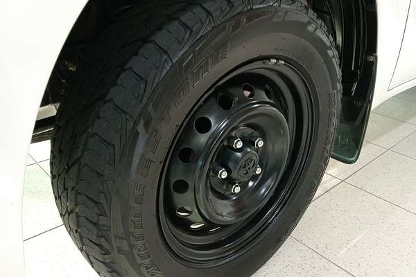 2016 Toyota Hilux Workmate GUN122R Rear Wheel Drive