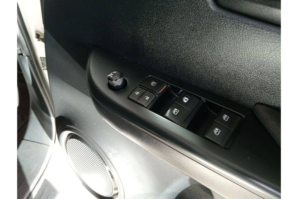 2016 Toyota Hilux Workmate GUN122R Rear Wheel Drive
