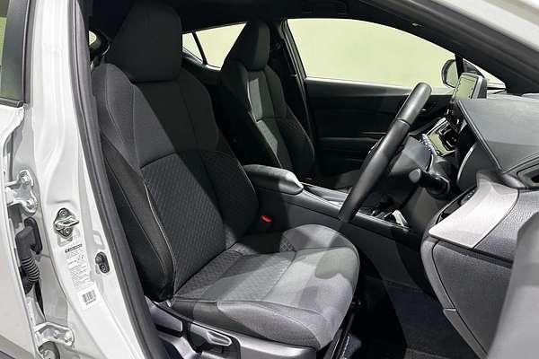 2023 Toyota C-HR GXL NGX10R