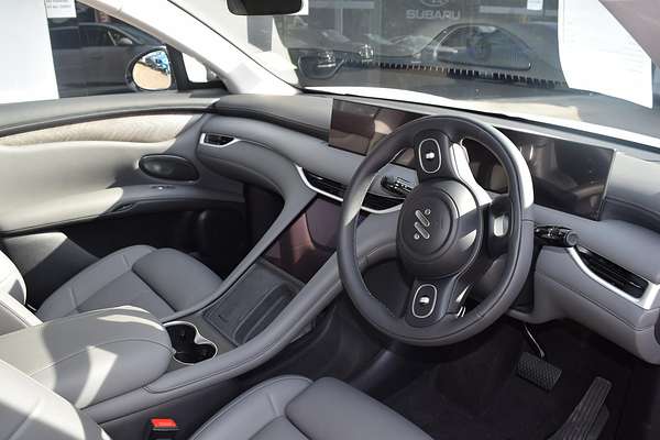 2025 MG IM6 Platinum S12L