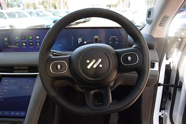 2025 MG IM6 Platinum S12L