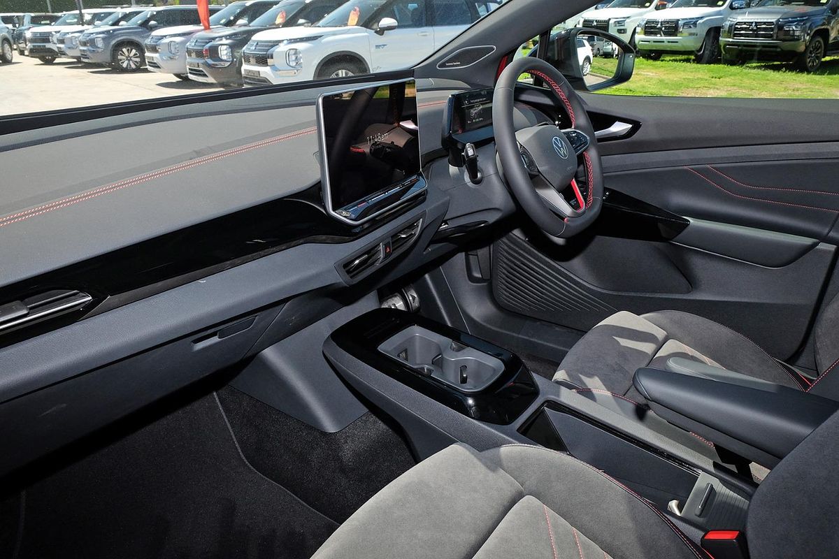 2025 Volkswagen ID.4 GTX E2