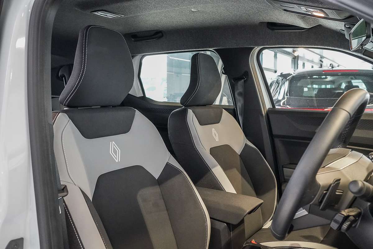 2025 Renault Duster Techno X1311