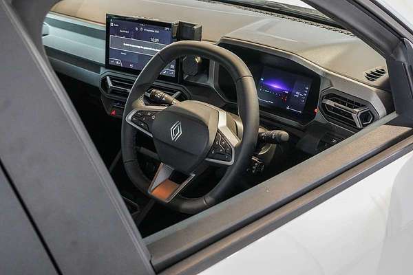 2025 Renault Duster Techno X1311