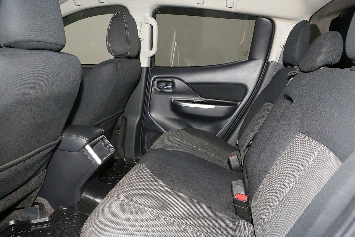2023 Mitsubishi Triton GLS MR 4X4