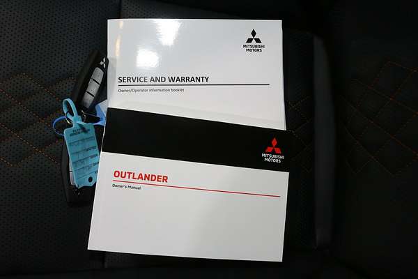 2024 Mitsubishi Outlander Exceed Tourer ZM