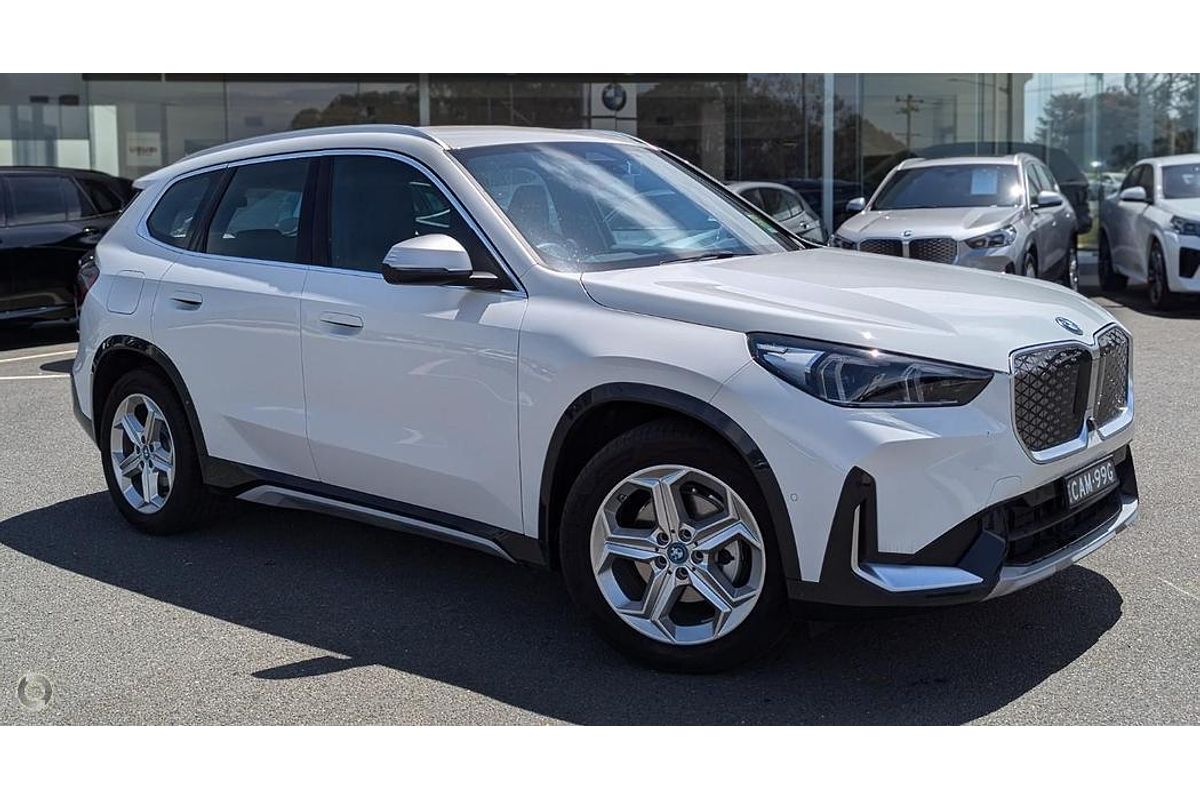 2023 BMW iX1 eDrive20 xLine U11