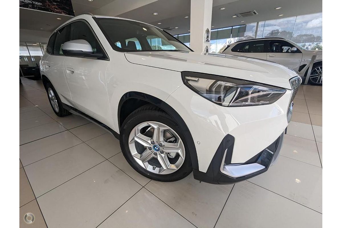 2023 BMW iX1 eDrive20 xLine U11