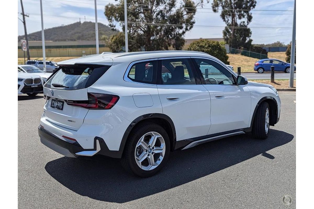 2023 BMW iX1 eDrive20 xLine U11