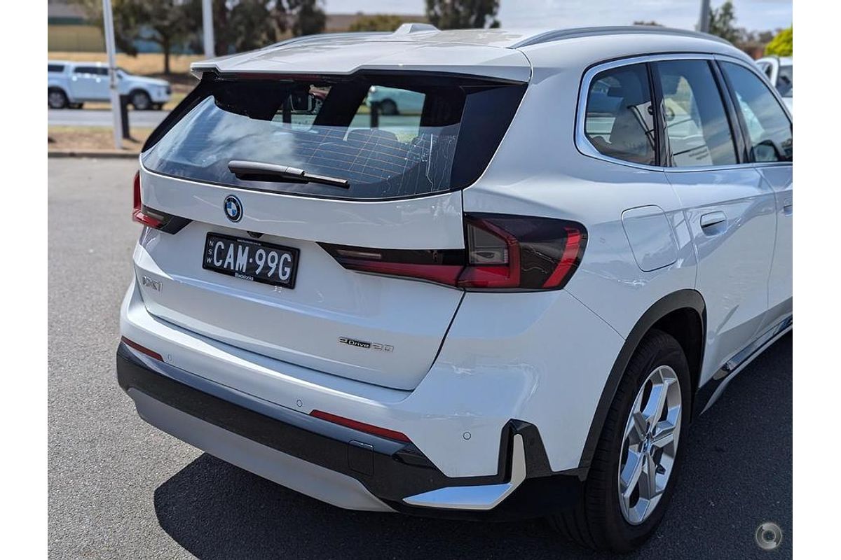 2023 BMW iX1 eDrive20 xLine U11