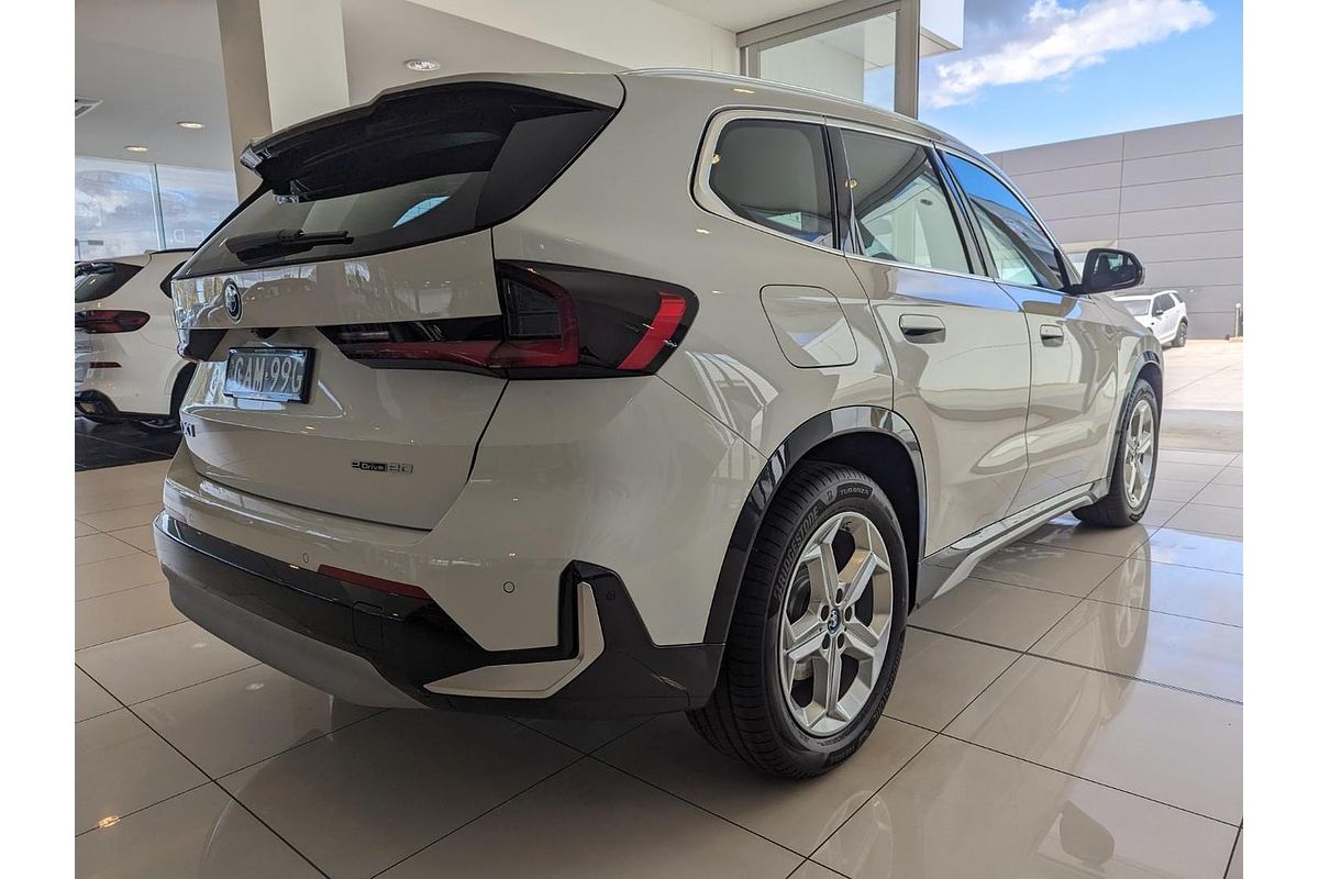 2023 BMW iX1 eDrive20 xLine U11