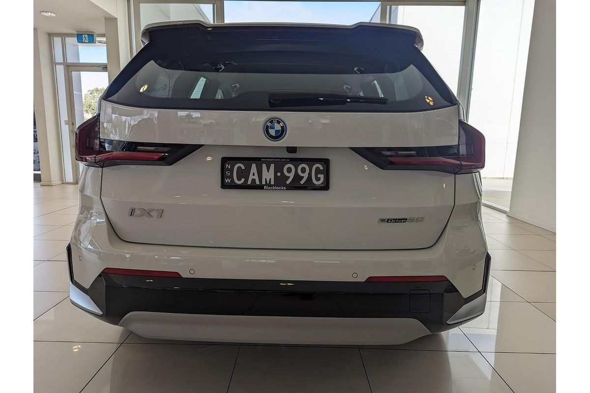 2023 BMW iX1 eDrive20 xLine U11