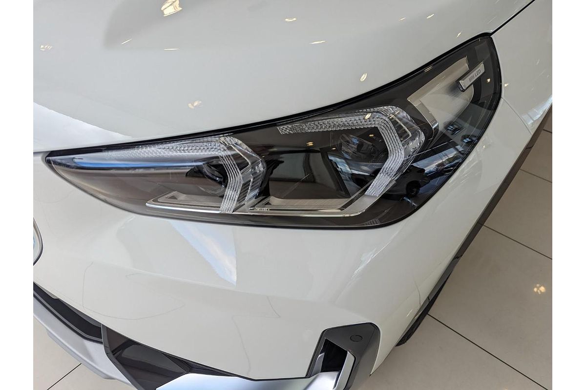 2023 BMW iX1 eDrive20 xLine U11