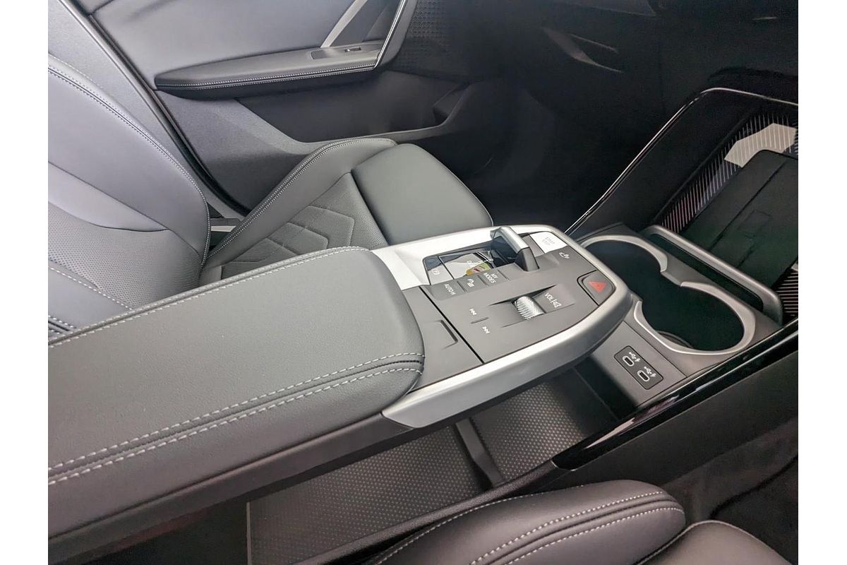 2023 BMW iX1 eDrive20 xLine U11