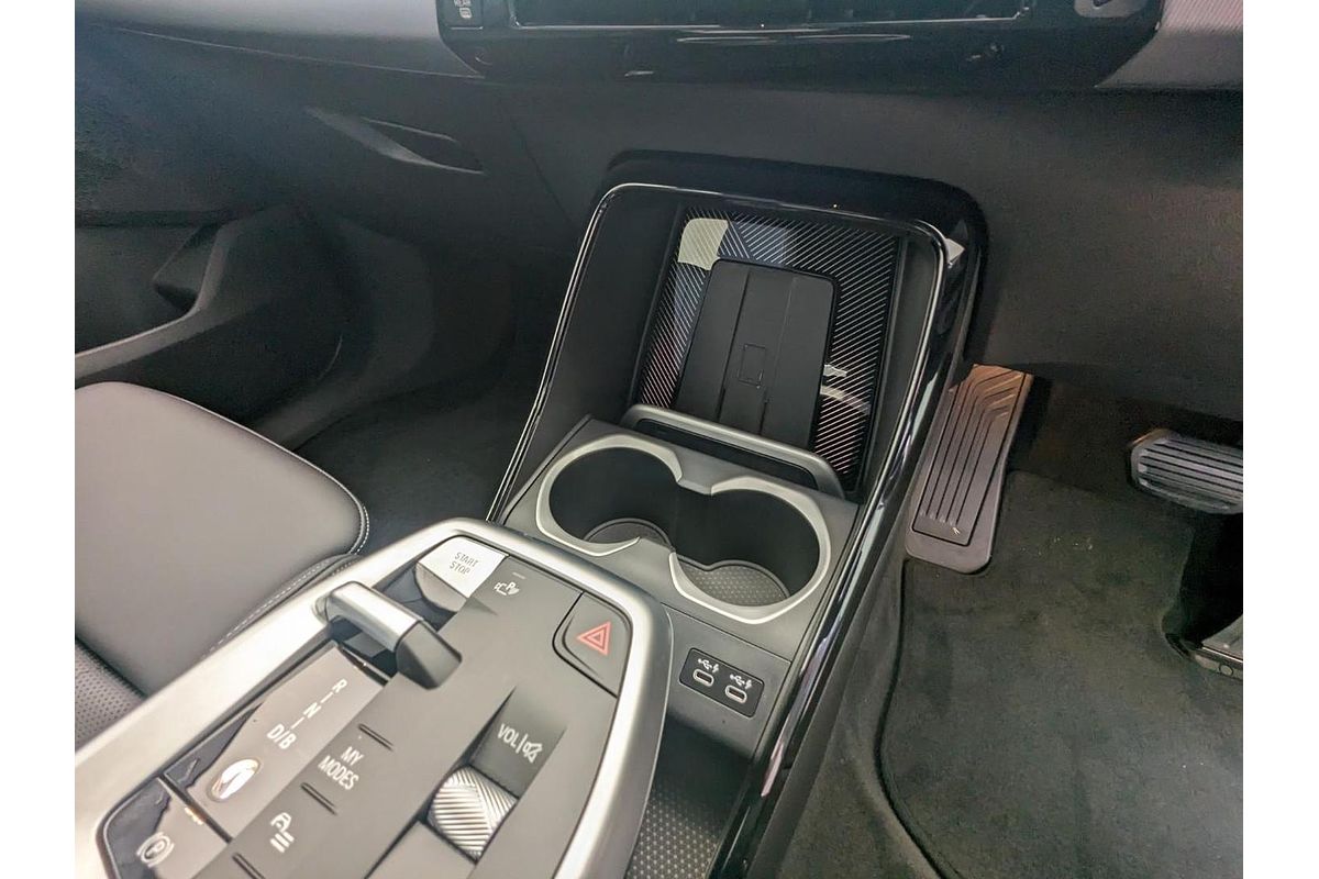 2023 BMW iX1 eDrive20 xLine U11