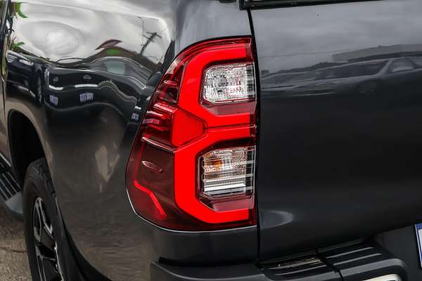 2020 Toyota Hilux SR5 GUN126R 4X4